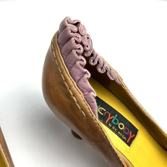 Everybody by EZ Moda Leather Tan with Lavender Accents Pumps Heels 38 US 7,5 - Picture 11 of 16
